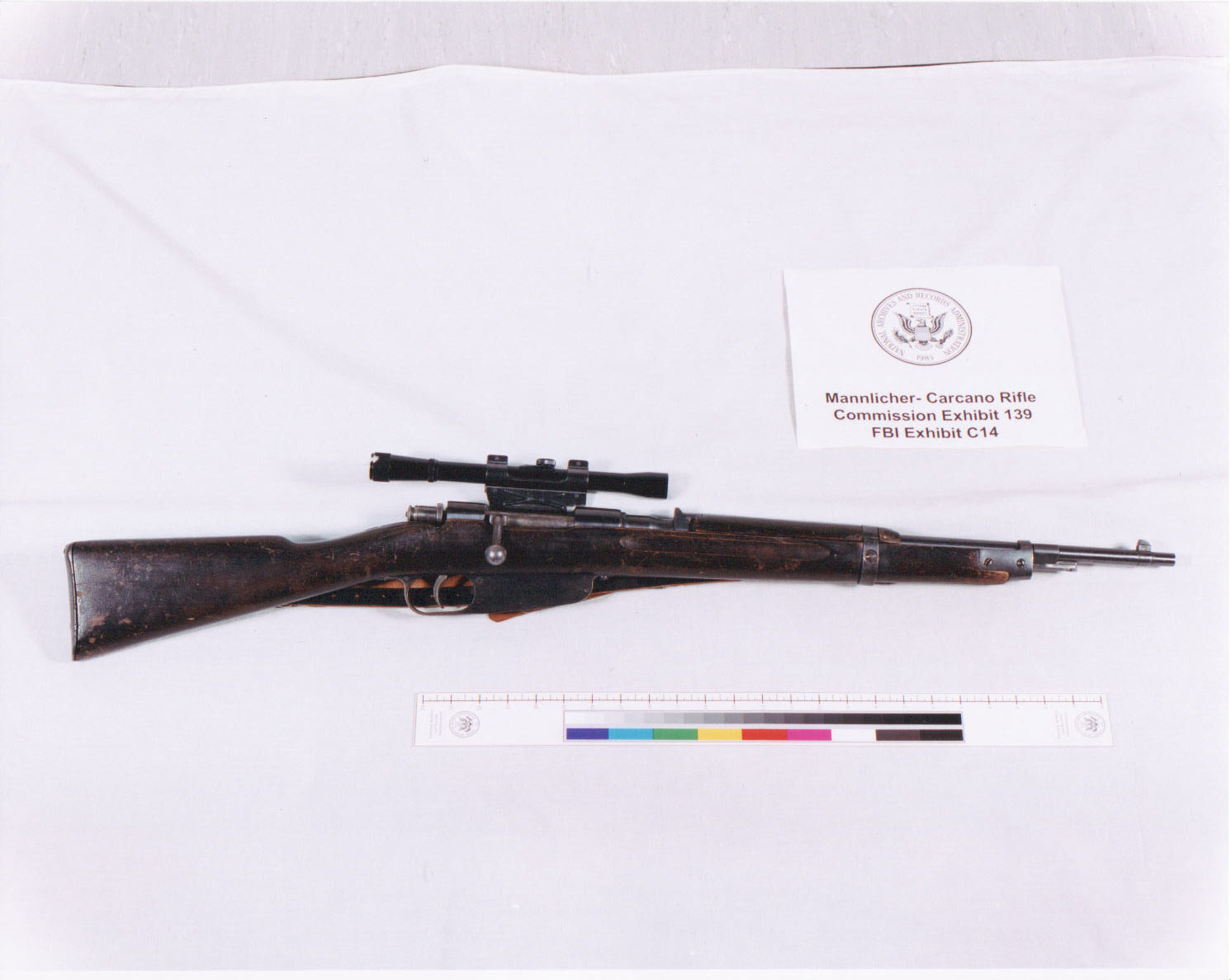 FBI-Photo-of-Oswald-Mannlicher-Carcano-rifle resize